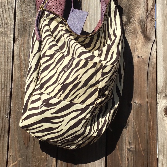 [SOLD] Linea Pelle Dylan Perforated Leather Hobo - Picture 3 of 4